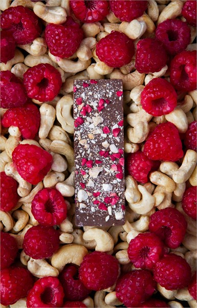 Шоколад "Молочный с дробленым кешью и малиной" 27 гр 989 - фото 636003