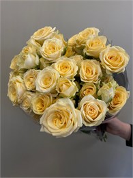 Кустовые розы Салинеро (пачка 10шт) 8565476